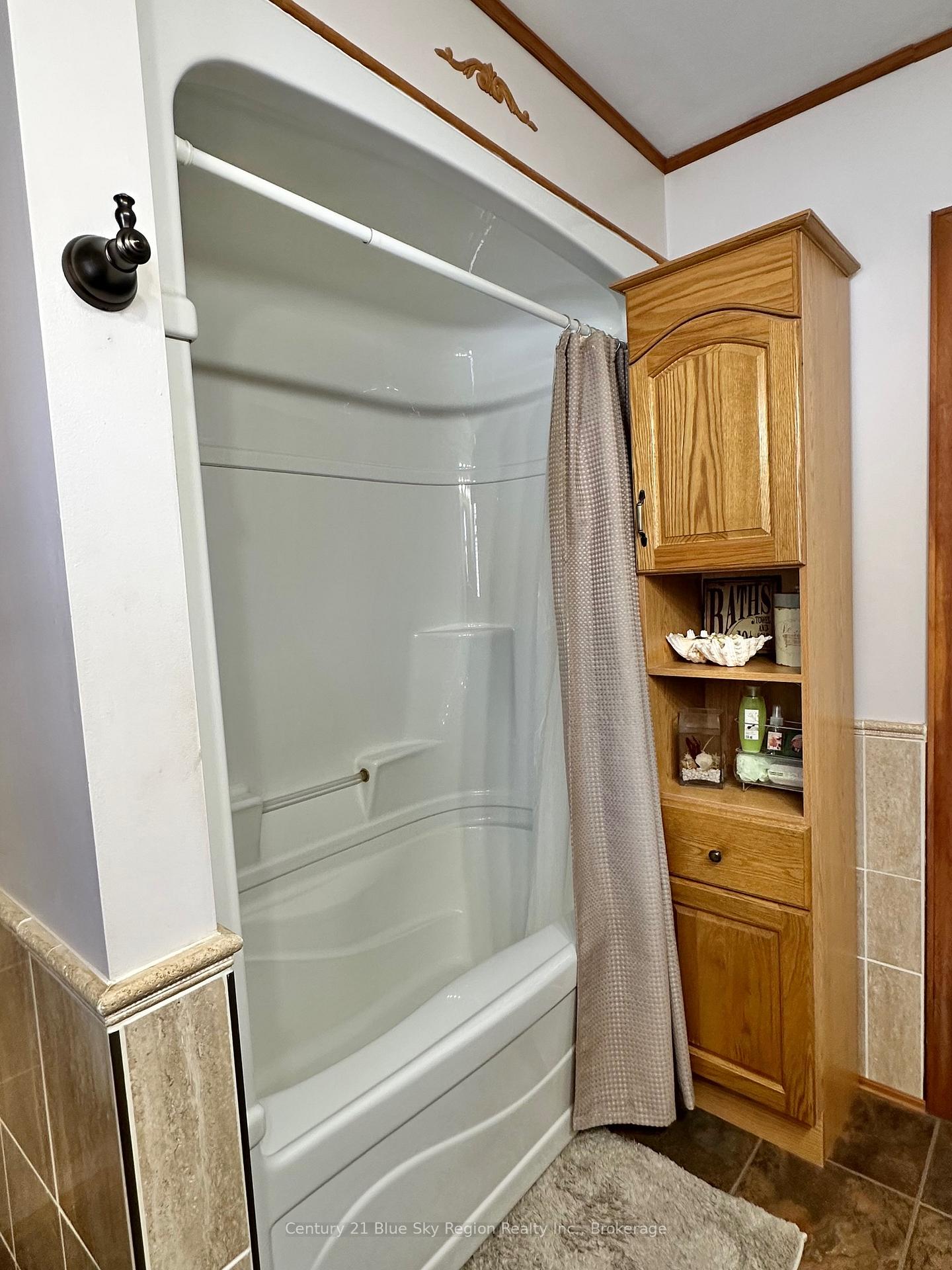 Photo 13 of 391 Seventh Street, Mattawa — HOMEH