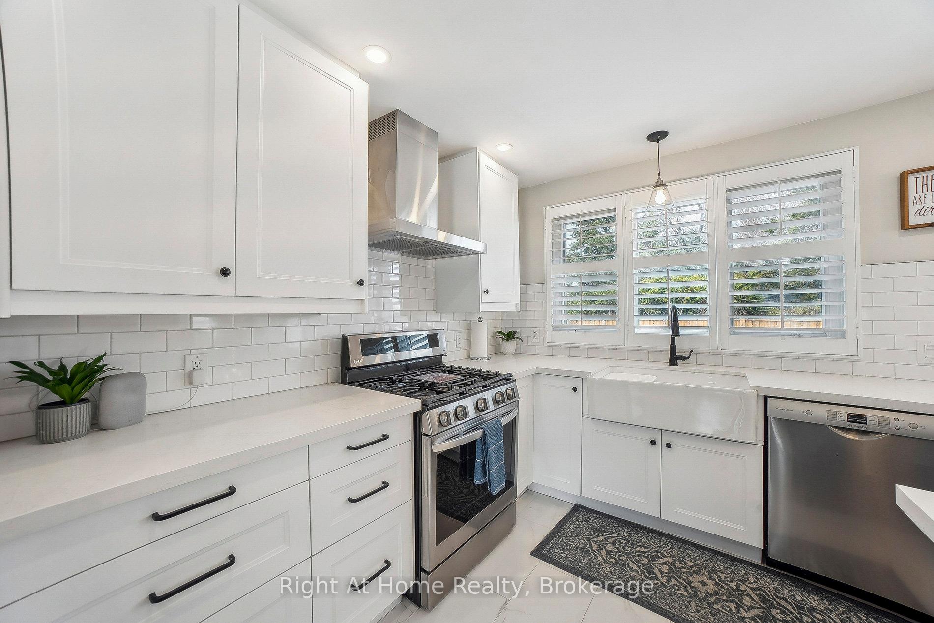 Photo 12 of 7 Passmore Street, Hamilton, Stoney Creek — HOMEH