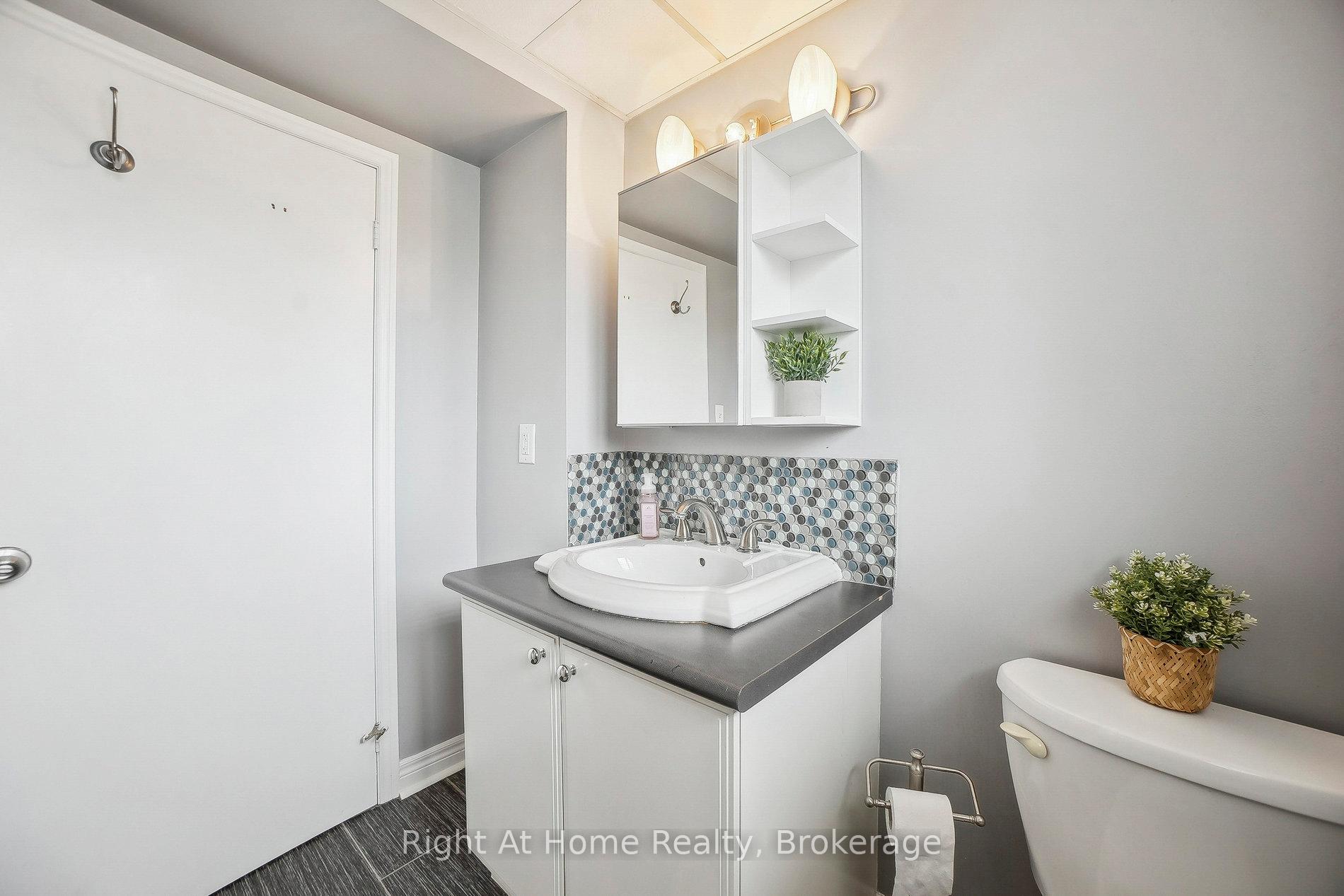 Photo 29 of 7 Passmore Street, Hamilton, Stoney Creek — HOMEH