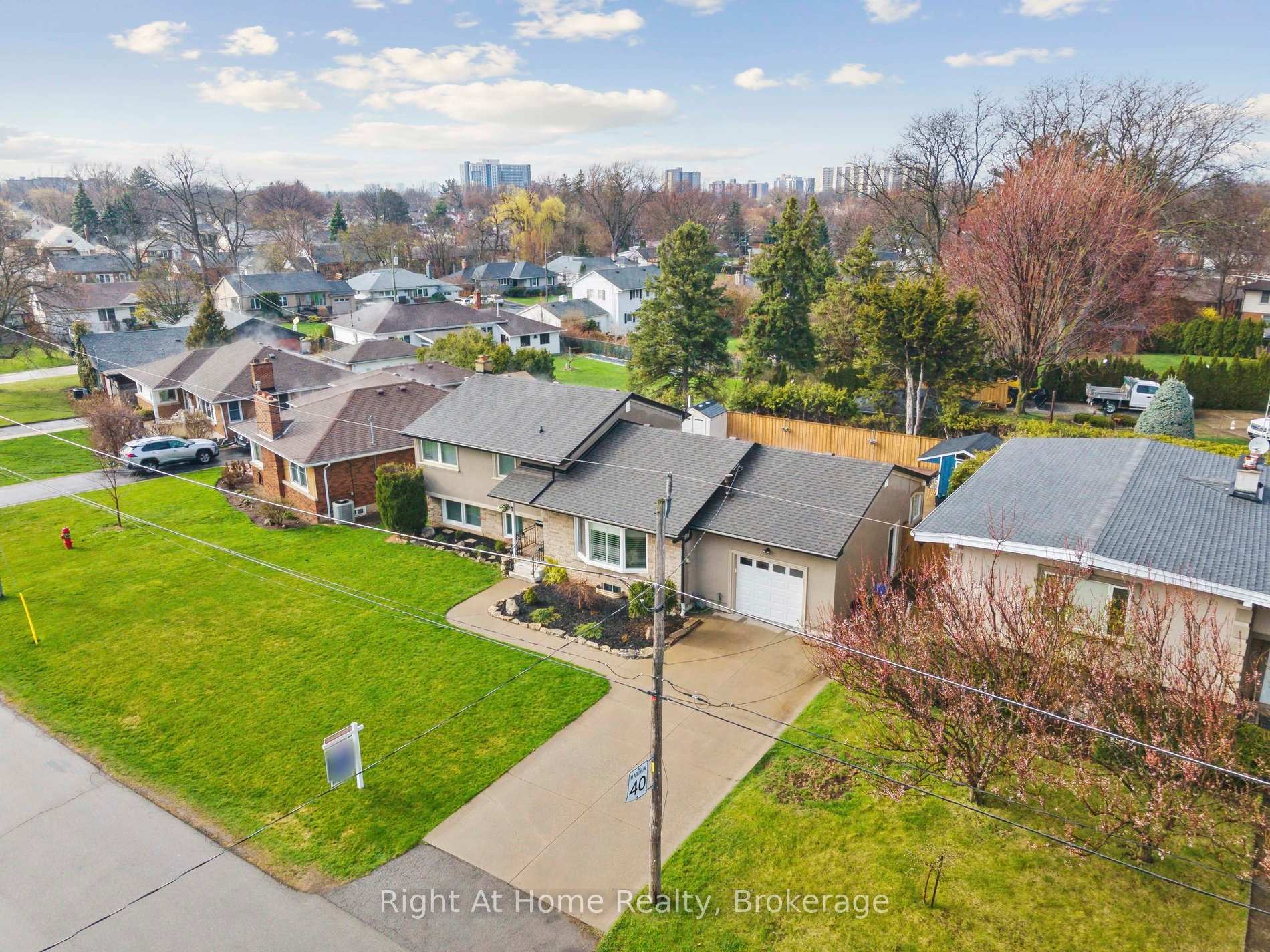 Photo 38 of 7 Passmore Street, Hamilton, Stoney Creek — HOMEH