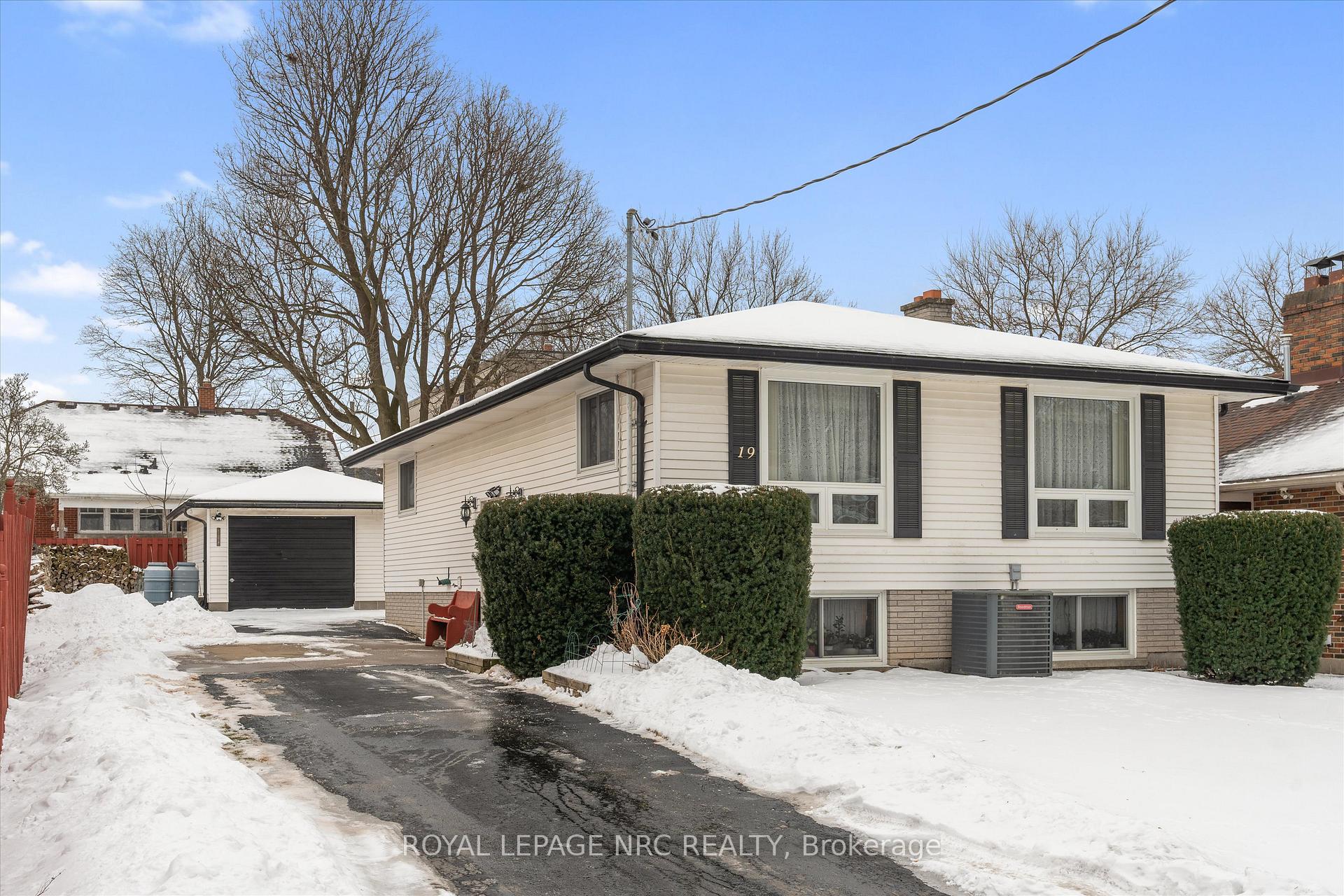 Photo 1 of 19 Ursula Avenue, St. Catharines, Burleigh Hill — HOMEH