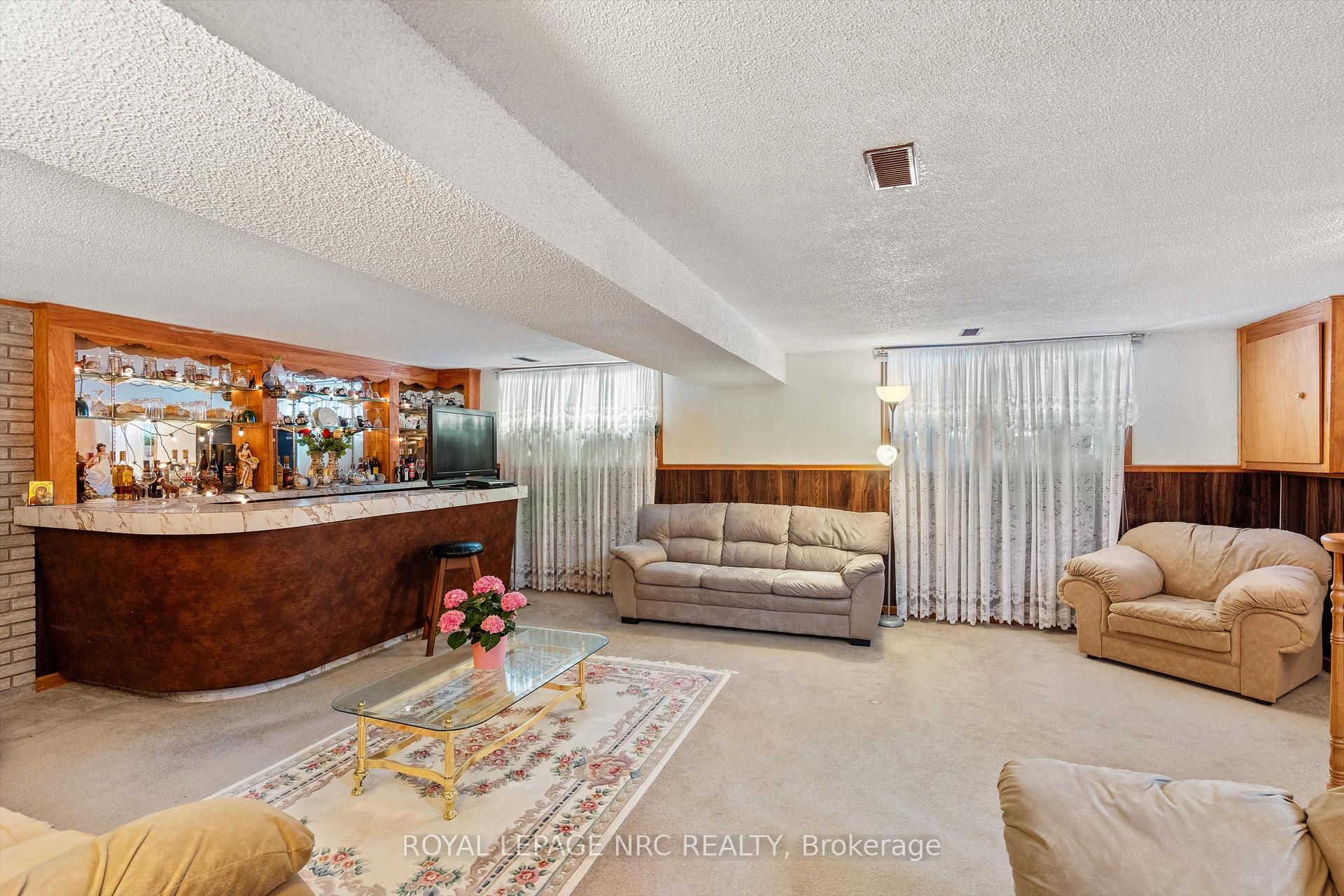Photo 22 of 19 Ursula Avenue, St. Catharines, Burleigh Hill — HOMEH