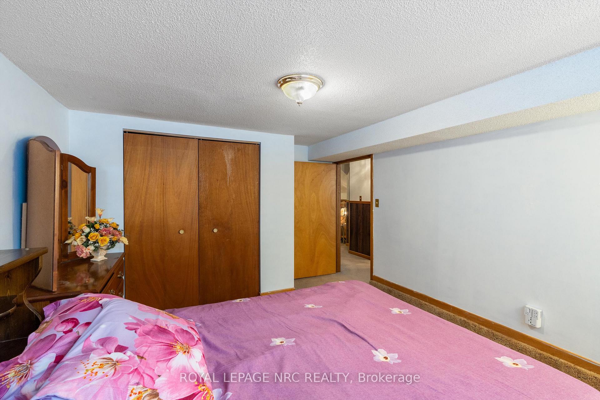 Photo 28 of 19 Ursula Avenue, St. Catharines, Burleigh Hill — HOMEH