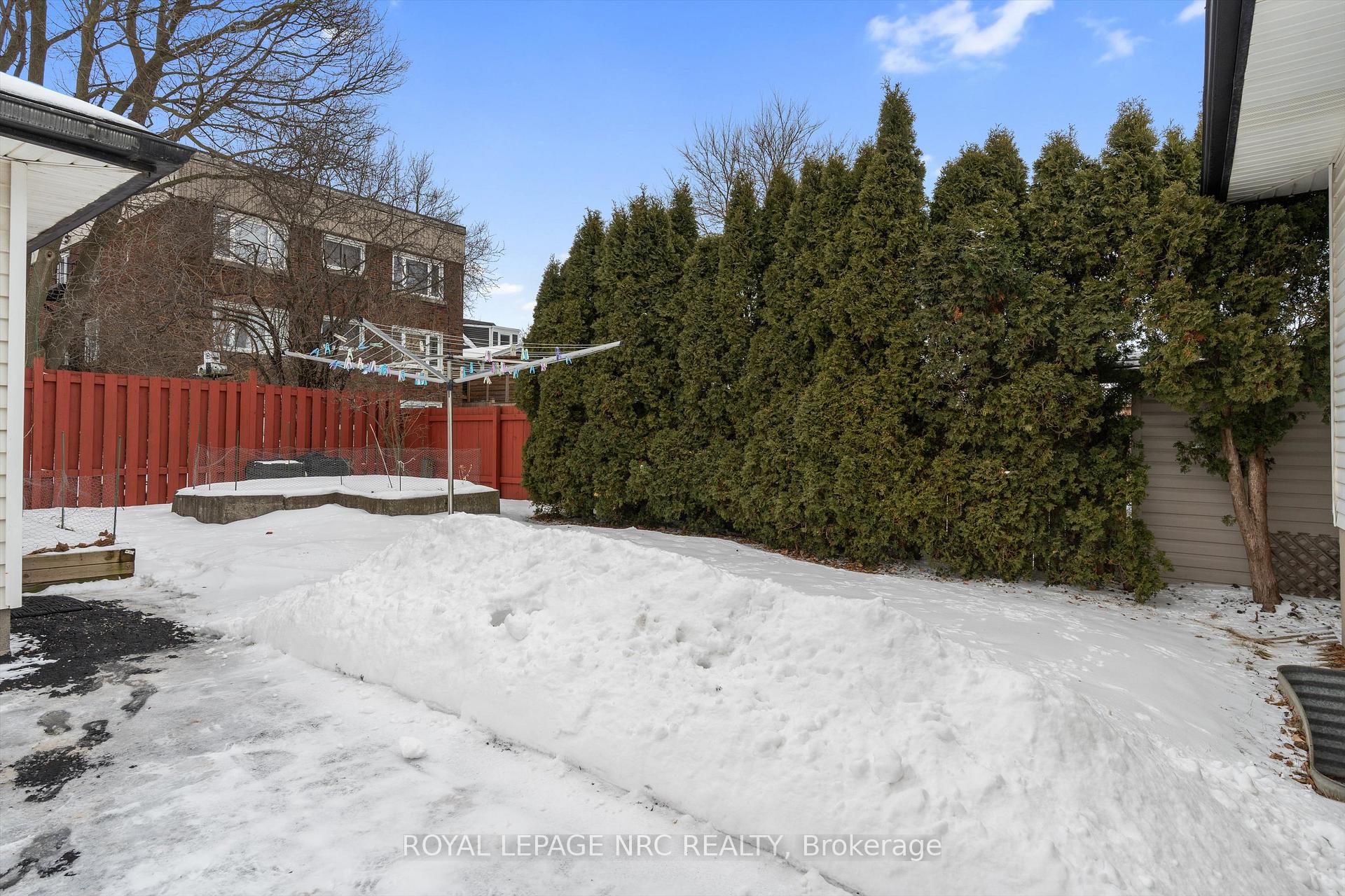 Photo 32 of 19 Ursula Avenue, St. Catharines, Burleigh Hill — HOMEH