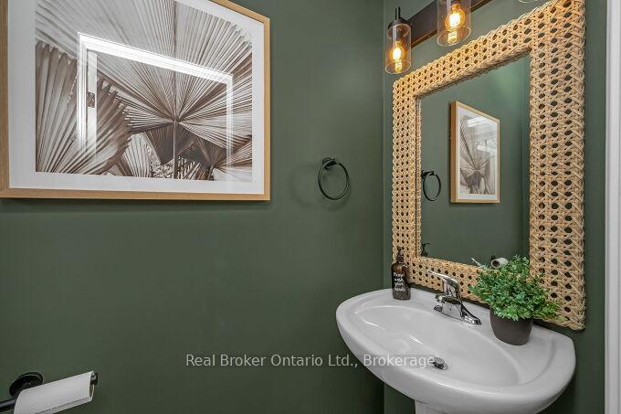 Photo 6 of 145 Tanglewood Drive, Hamilton, Binbrook — HOMEH