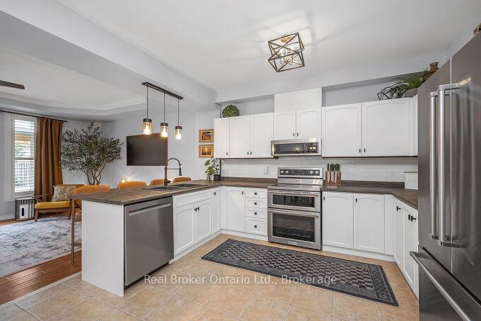 Photo 8 of 145 Tanglewood Drive, Hamilton, Binbrook — HOMEH