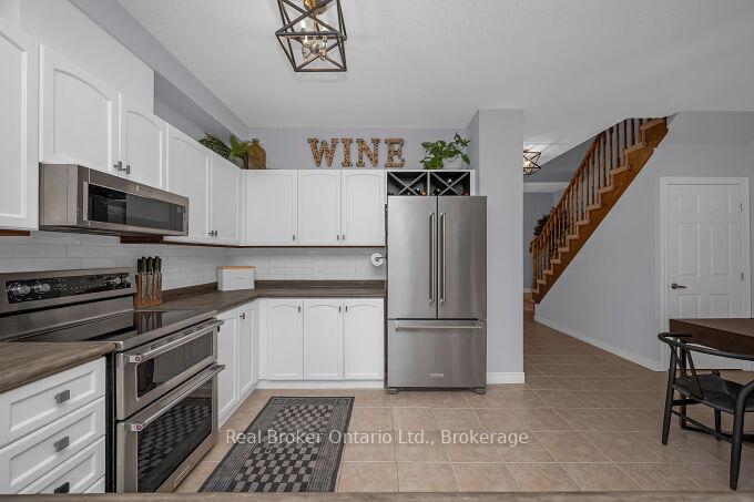 Photo 9 of 145 Tanglewood Drive, Hamilton, Binbrook — HOMEH