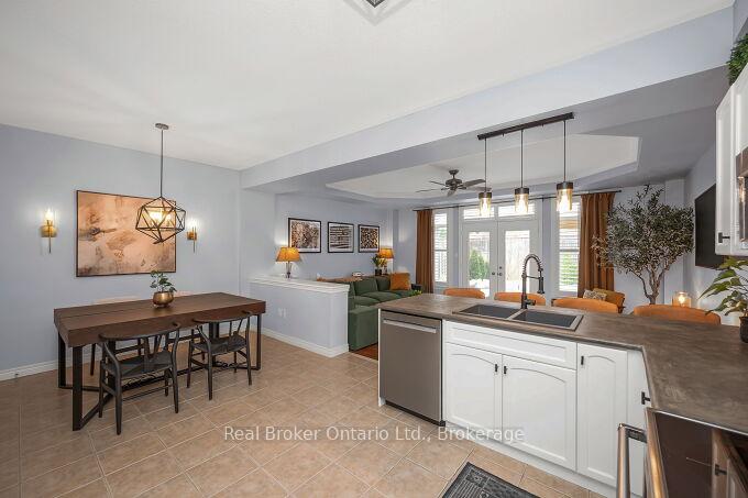Photo 10 of 145 Tanglewood Drive, Hamilton, Binbrook — HOMEH