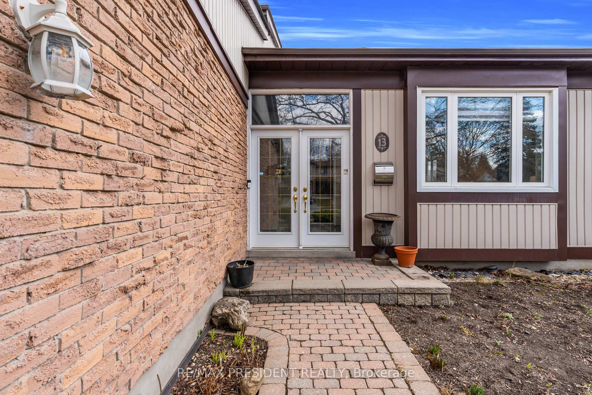 Photo 2 of 13 Marlborough Street, Brampton, Central Park — HOMEH