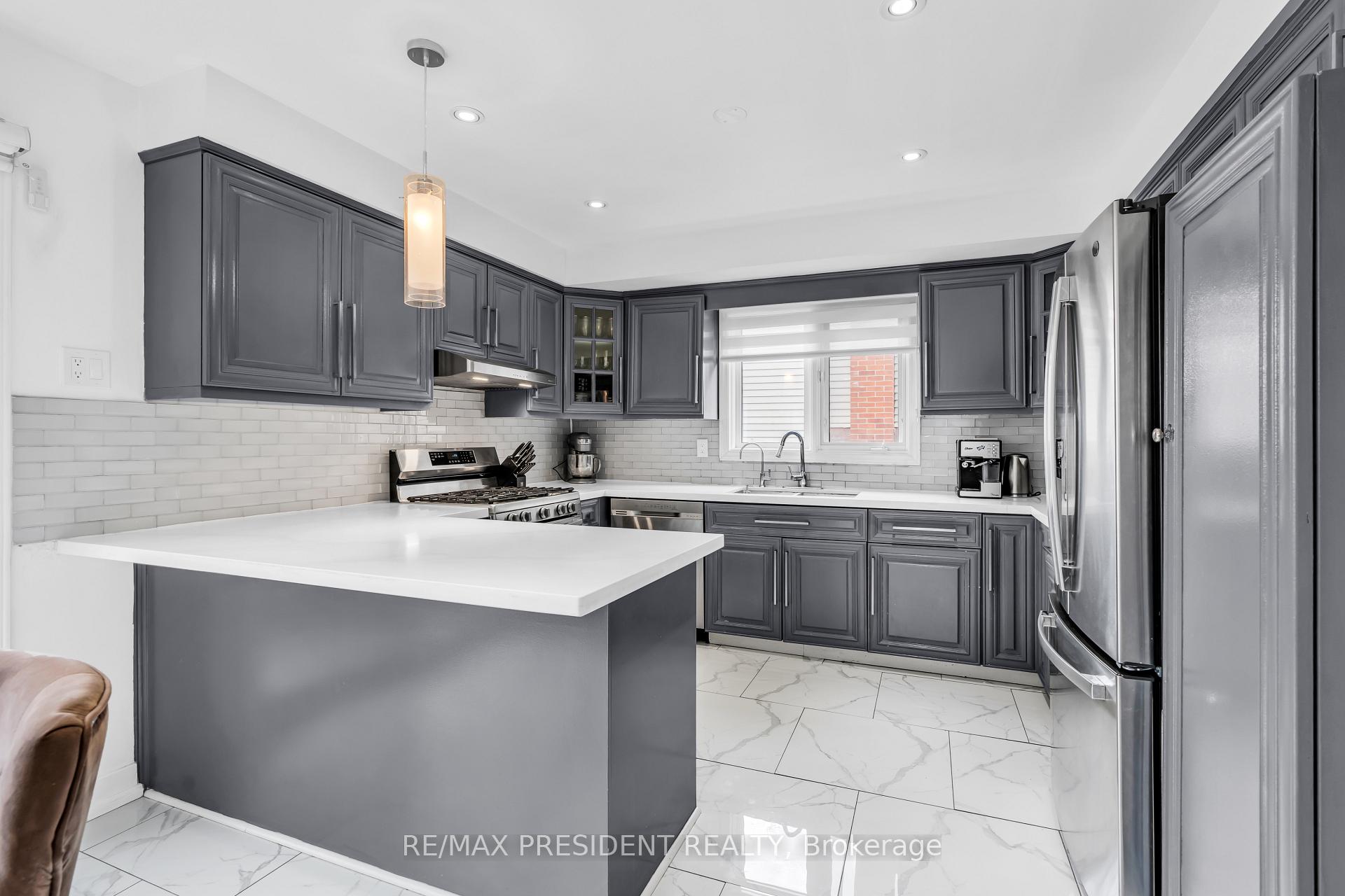 Photo 11 of 13 Marlborough Street, Brampton, Central Park — HOMEH