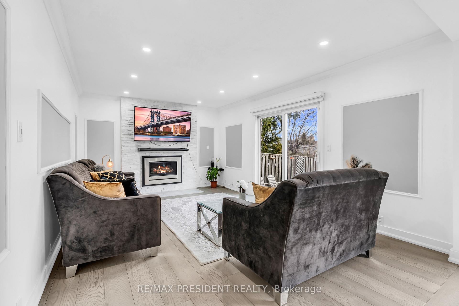 Photo 13 of 13 Marlborough Street, Brampton, Central Park — HOMEH