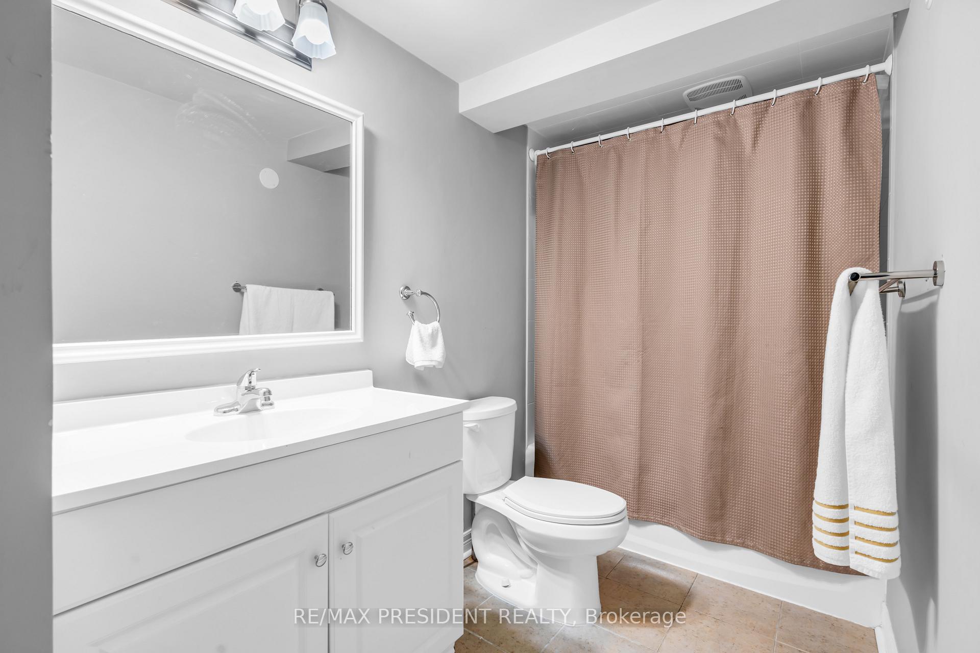 Photo 33 of 13 Marlborough Street, Brampton, Central Park — HOMEH