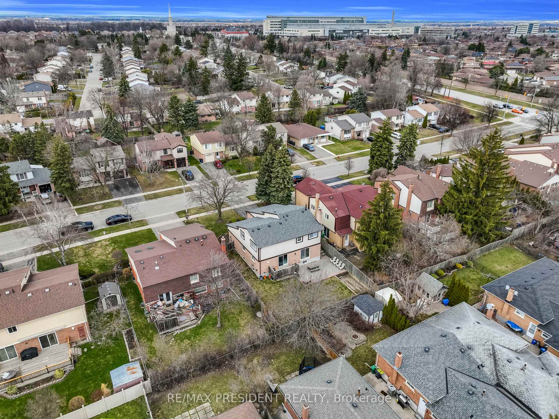Photo 36 of 13 Marlborough Street, Brampton, Central Park — HOMEH