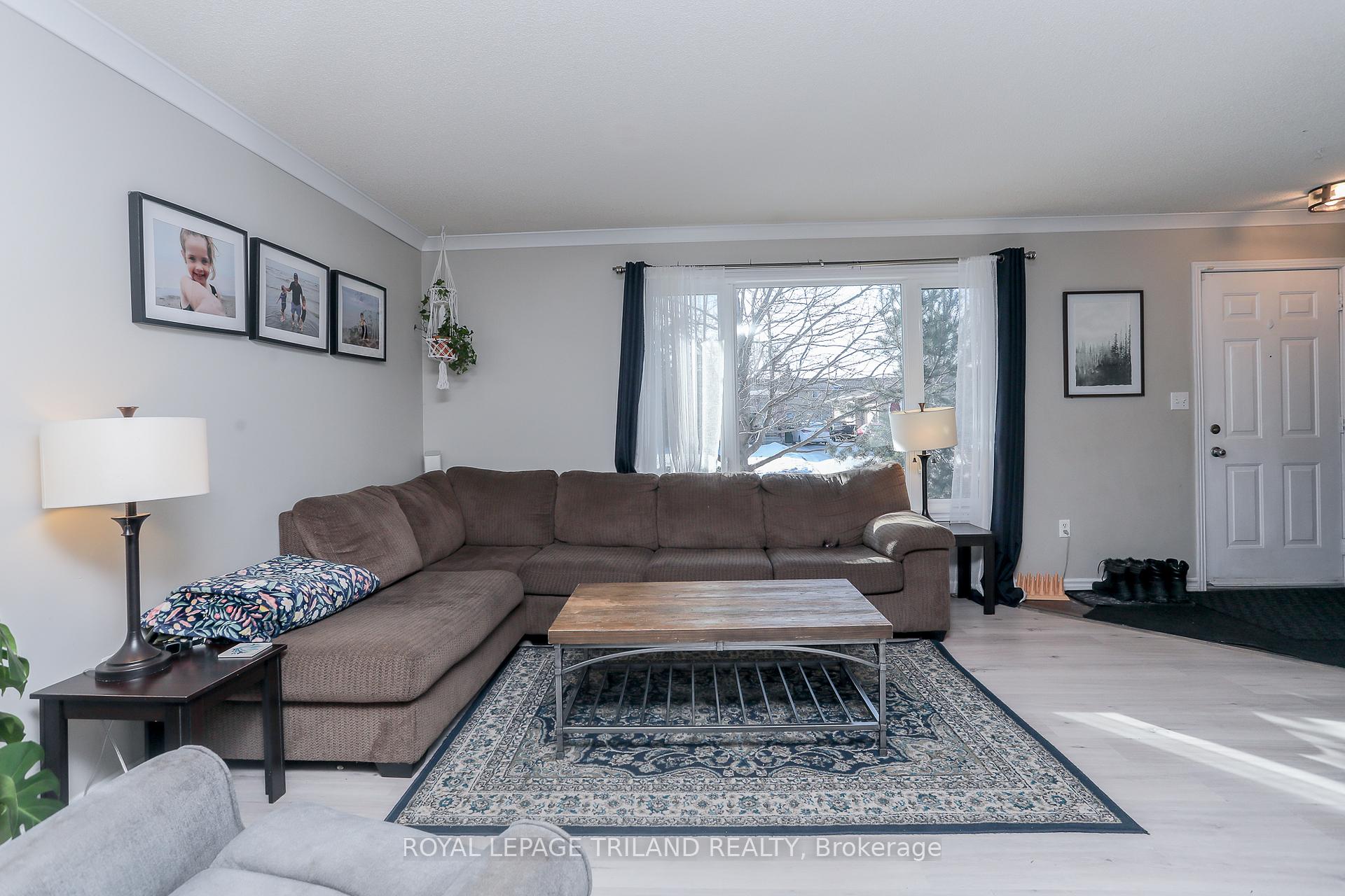Photo 7 of 3 Bennett Place, St. Thomas — HOMEH