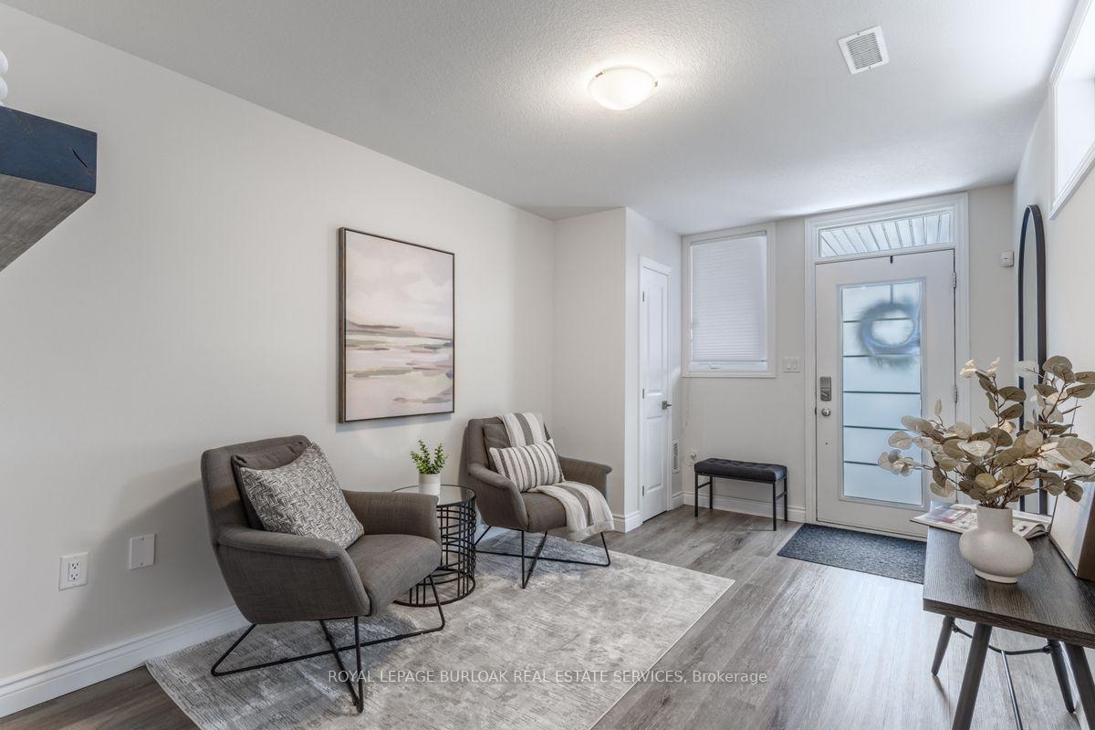 Photo 5 of Unit 274, 30 Times Square, Hamilton, Stoney Creek Mountain — HOMEH