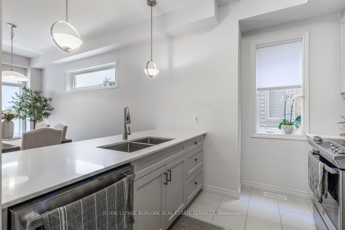 Photo 10 of Unit 274, 30 Times Square, Hamilton, Stoney Creek Mountain — HOMEH