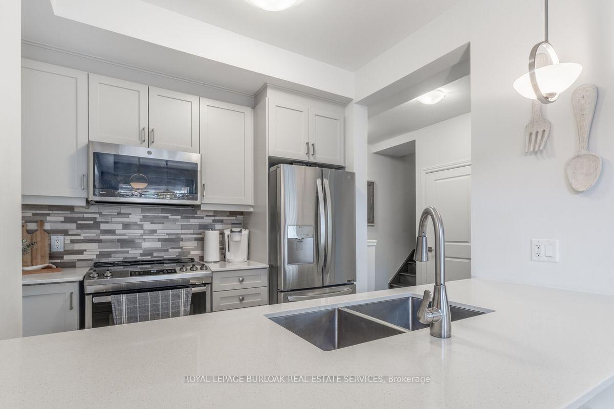 Photo 13 of Unit 274, 30 Times Square, Hamilton, Stoney Creek Mountain — HOMEH