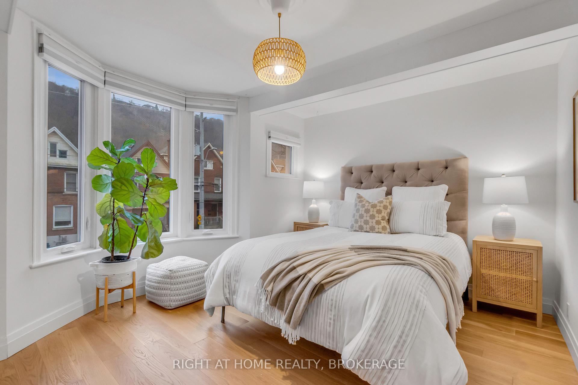 Photo 21 of 13 Cumberland Avenue, Hamilton, St. Clair — HOMEH