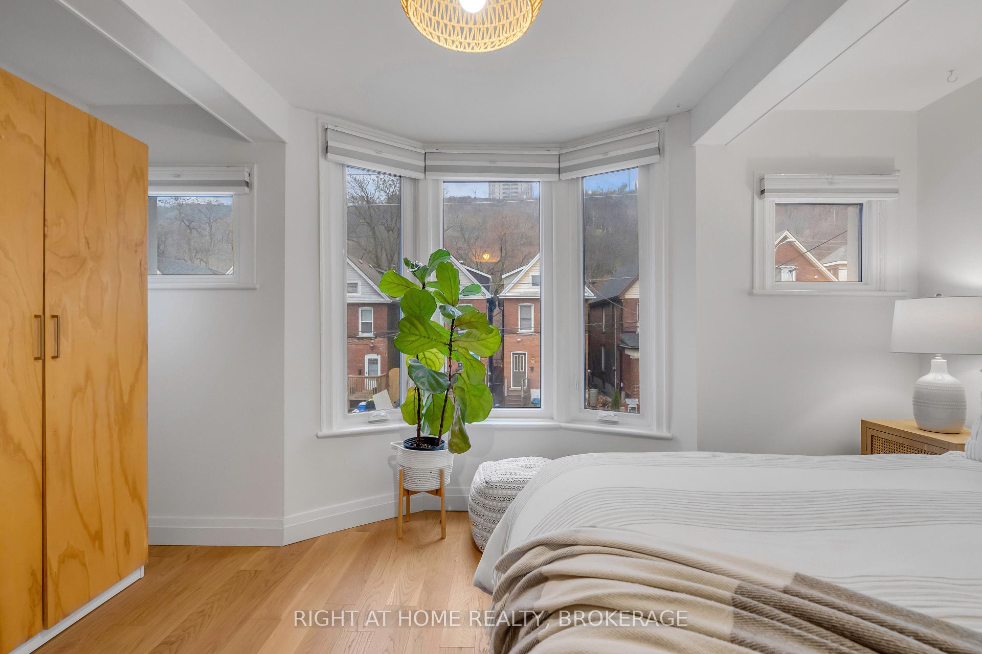 Photo 24 of 13 Cumberland Avenue, Hamilton, St. Clair — HOMEH