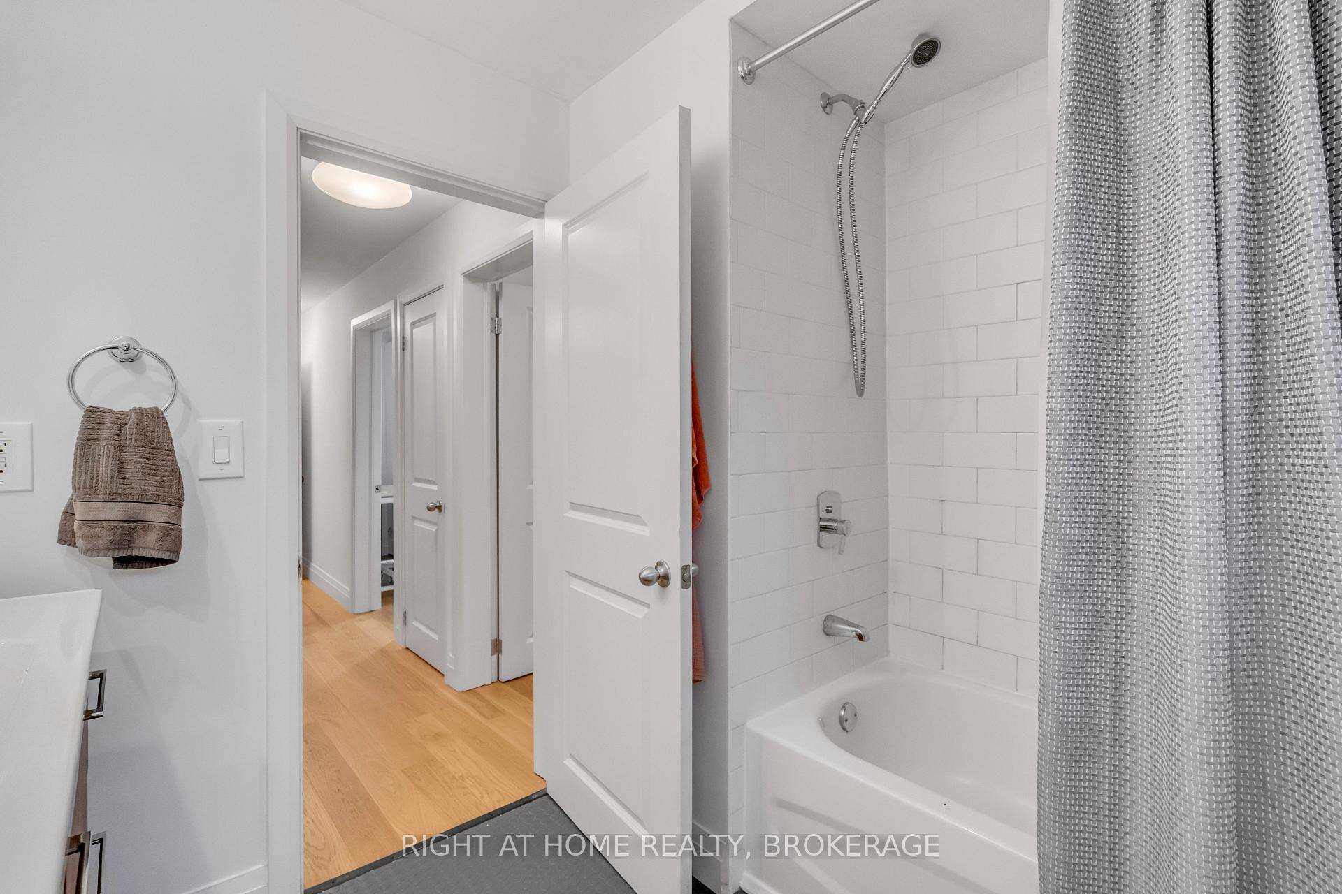 Photo 31 of 13 Cumberland Avenue, Hamilton, St. Clair — HOMEH
