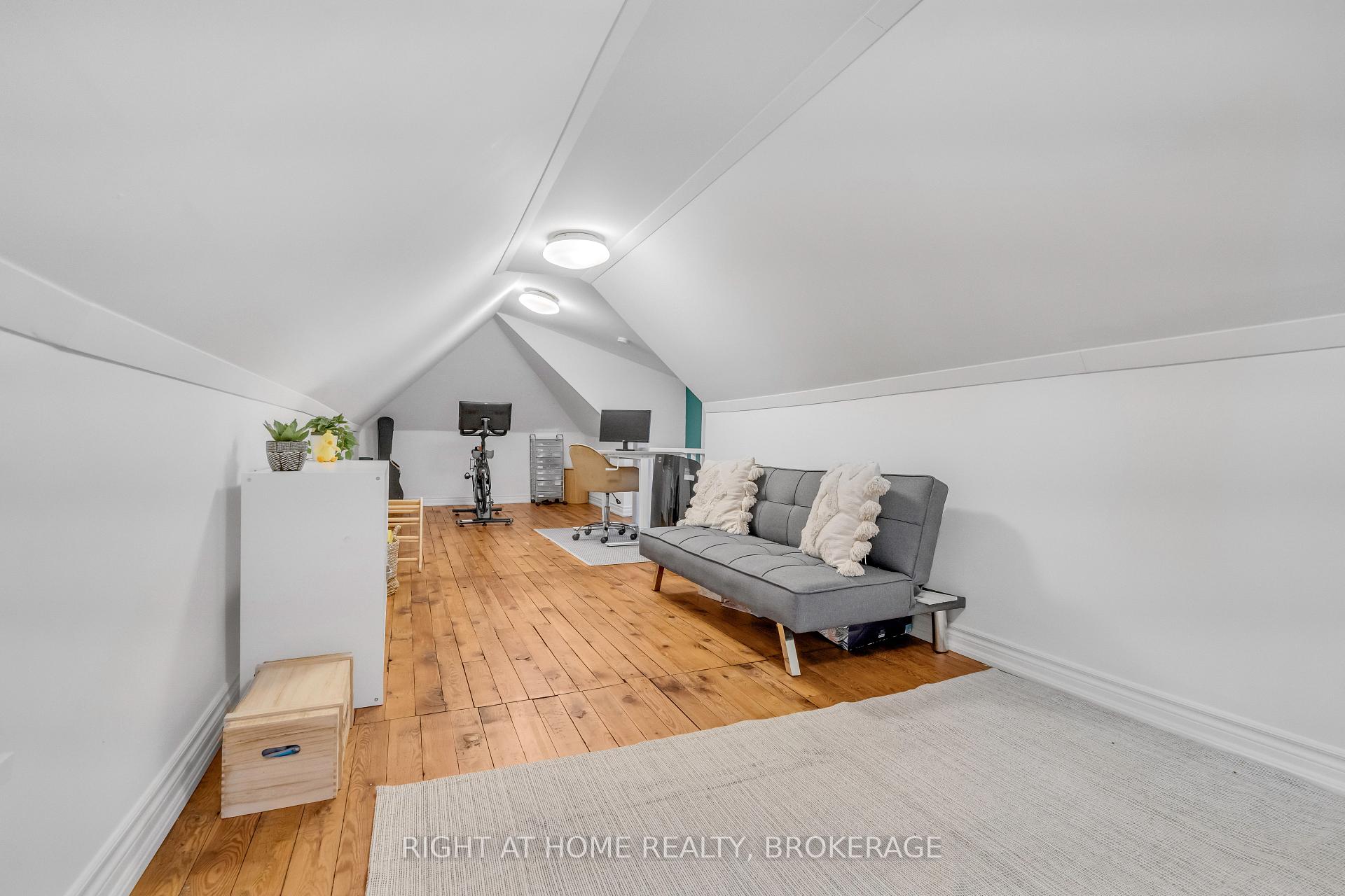 Photo 33 of 13 Cumberland Avenue, Hamilton, St. Clair — HOMEH