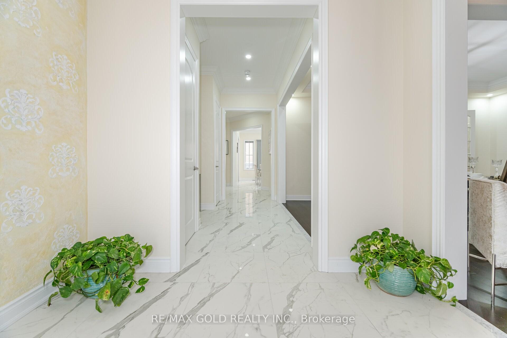 Photo 3 of 6 Duet Street, Brampton, Toronto Gore Rural Estate — HOMEH