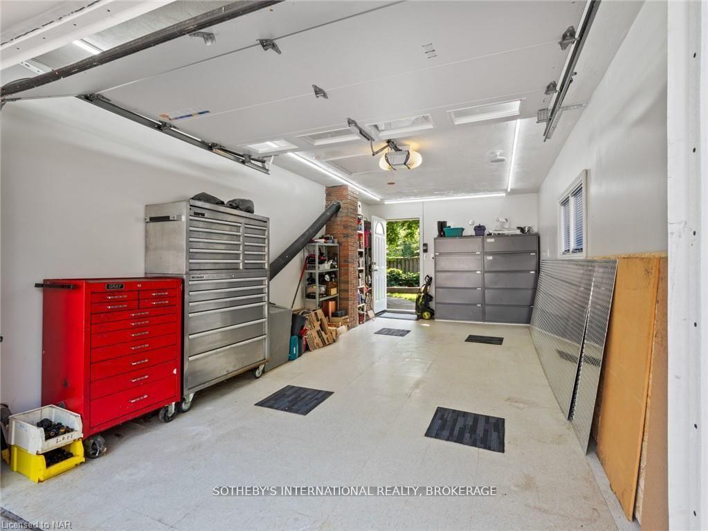 Photo 11 of 17 Clearview Heights, St. Catharines, Burleigh Hill — HOMEH