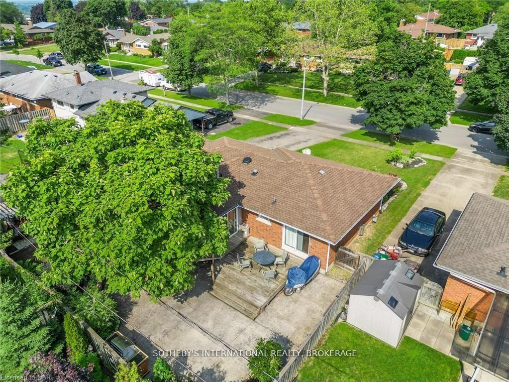 Photo 14 of 17 Clearview Heights, St. Catharines, Burleigh Hill — HOMEH