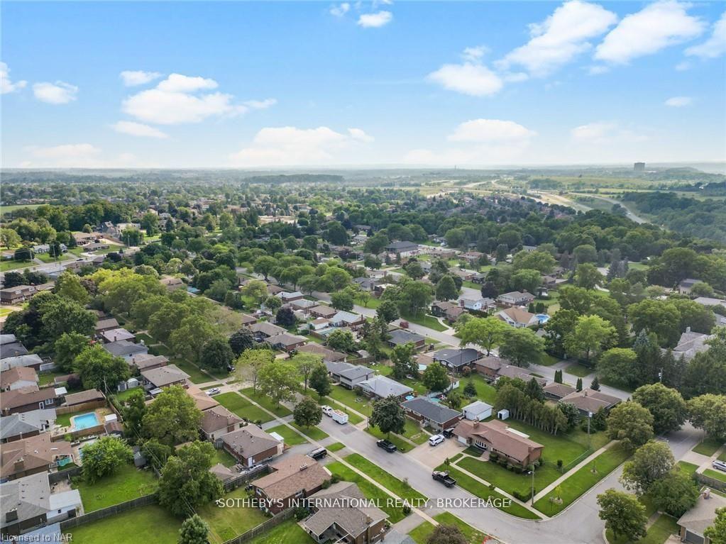 Photo 16 of 17 Clearview Heights, St. Catharines, Burleigh Hill — HOMEH