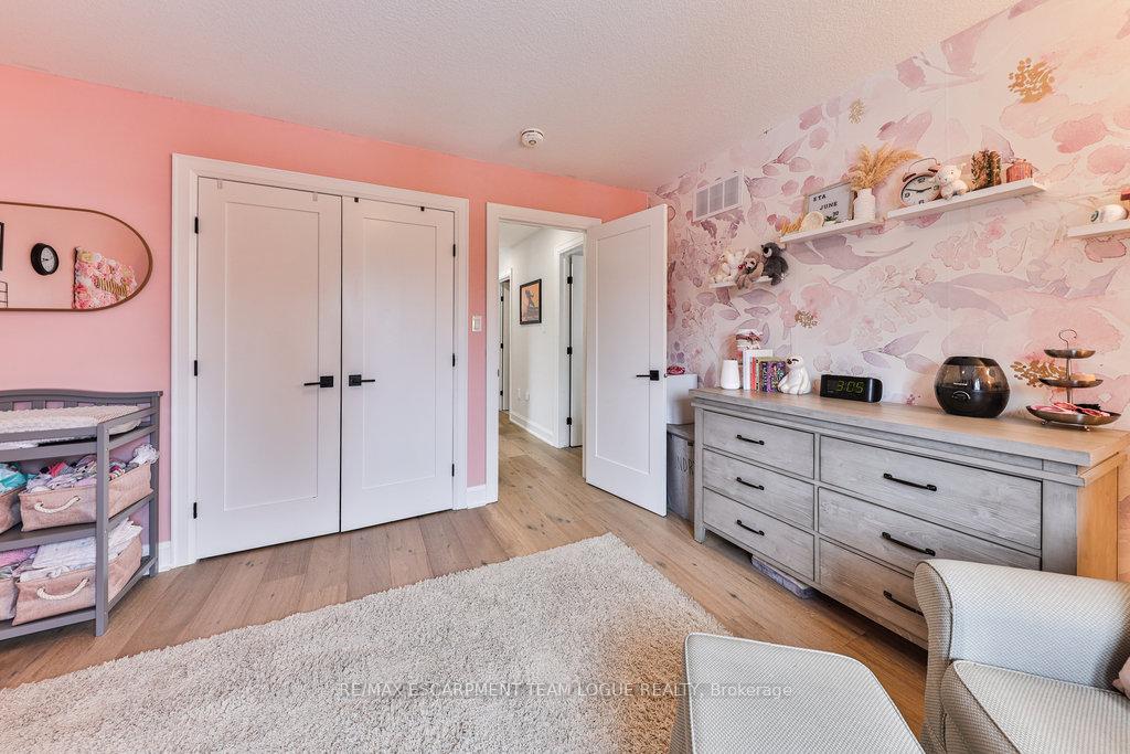 Photo 61 of 36 Warwick Road, Hamilton, Stoney Creek — HOMEH