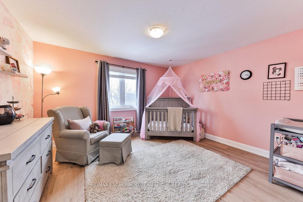 Photo 41 of 36 Warwick Road, Hamilton, Stoney Creek — HOMEH