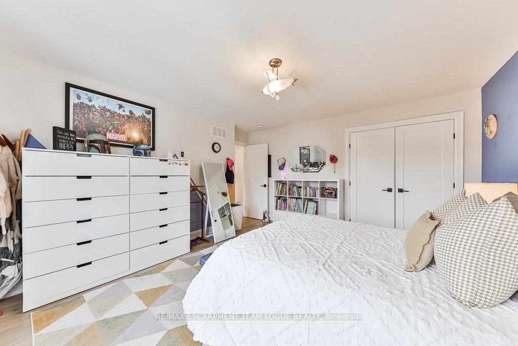Photo 44 of 36 Warwick Road, Hamilton, Stoney Creek — HOMEH