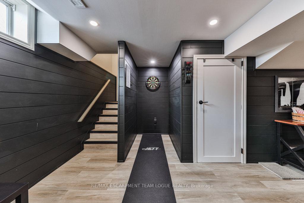 Photo 46 of 36 Warwick Road, Hamilton, Stoney Creek — HOMEH