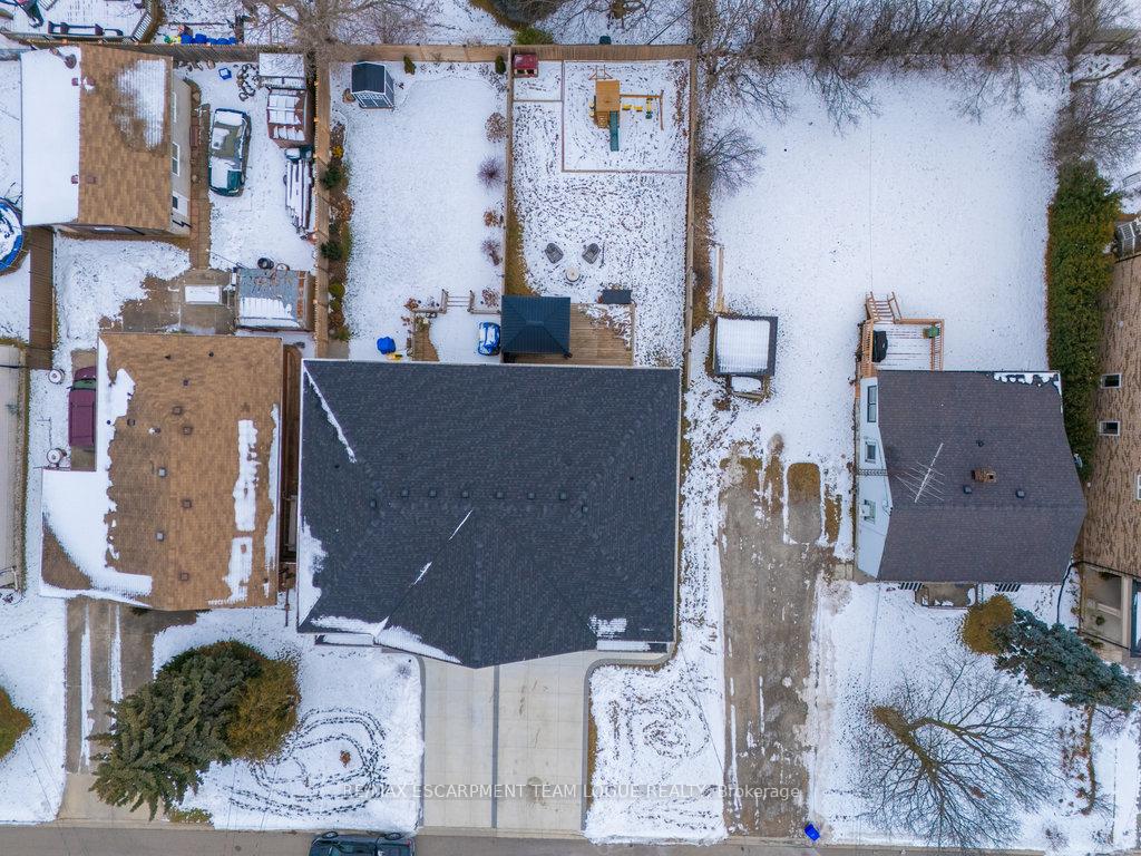 Photo 57 of 36 Warwick Road, Hamilton, Stoney Creek — HOMEH