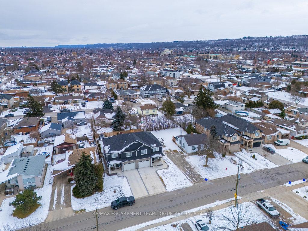 Photo 59 of 36 Warwick Road, Hamilton, Stoney Creek — HOMEH