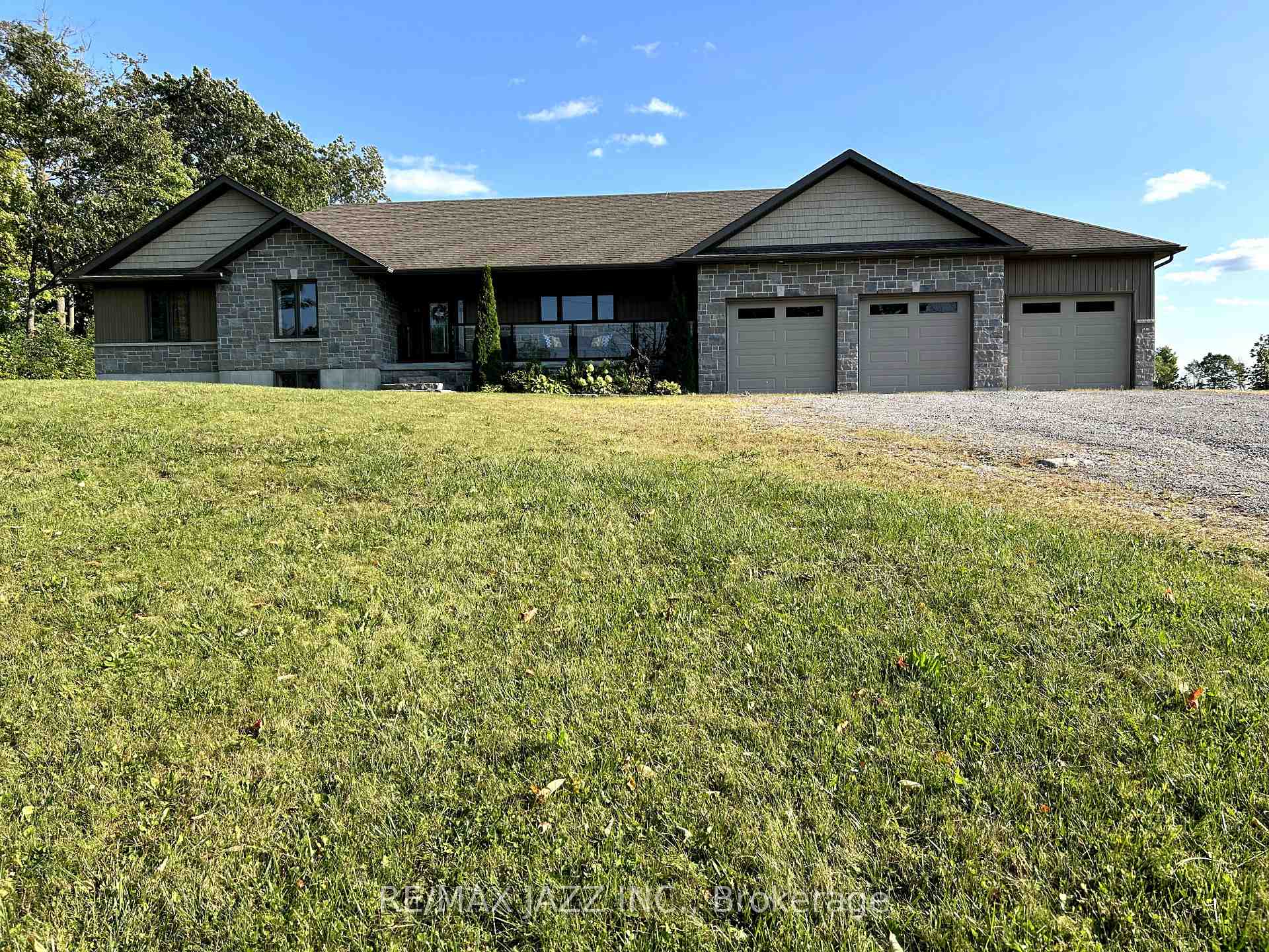 Photo 2 of 137 Sharpe Line, Cavan Monaghan, Cavan Twp — HOMEH