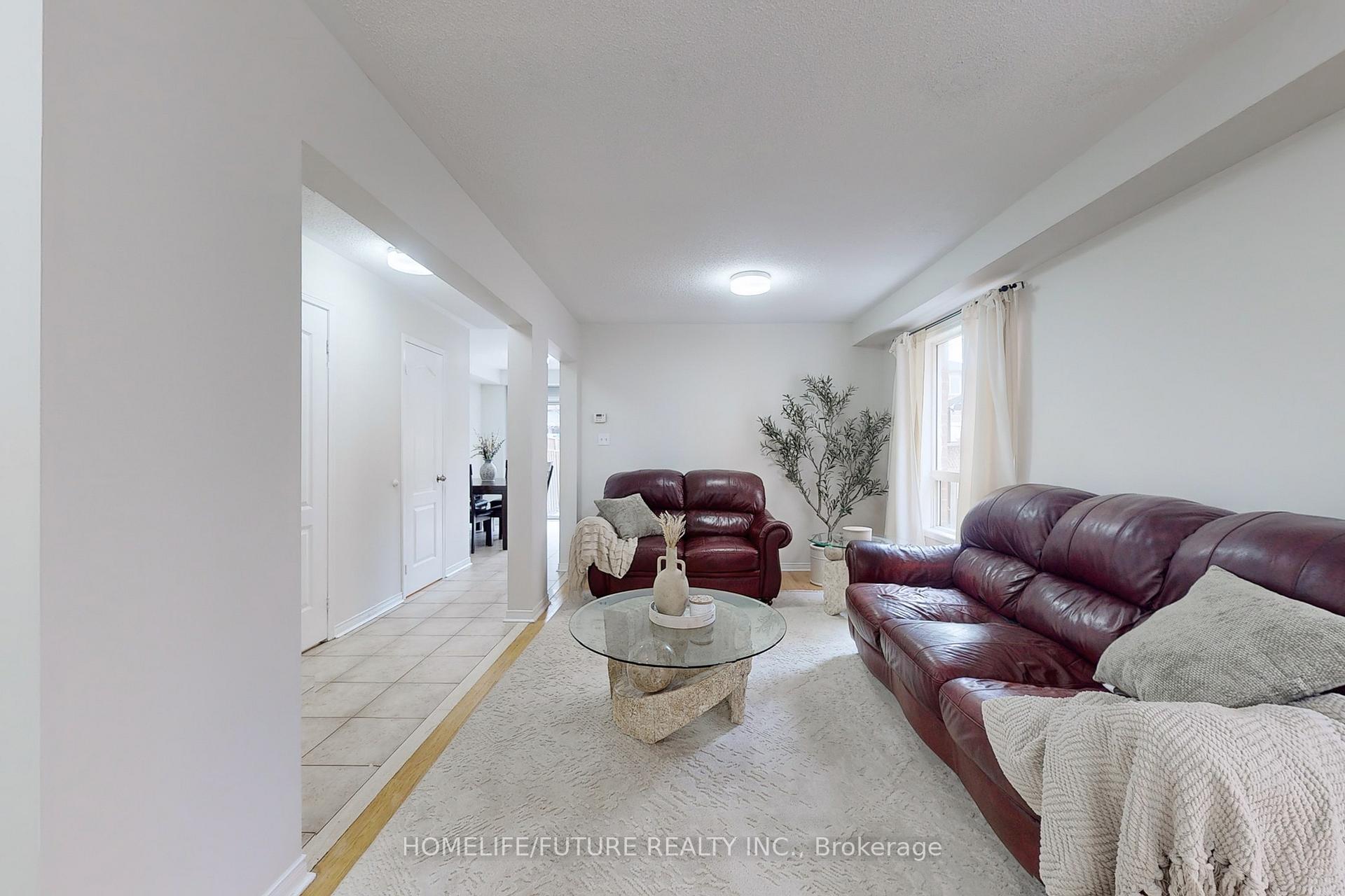 Photo 4 of 62 Lonestar Crescent, Brampton, Fletcher's Meadow — HOMEH