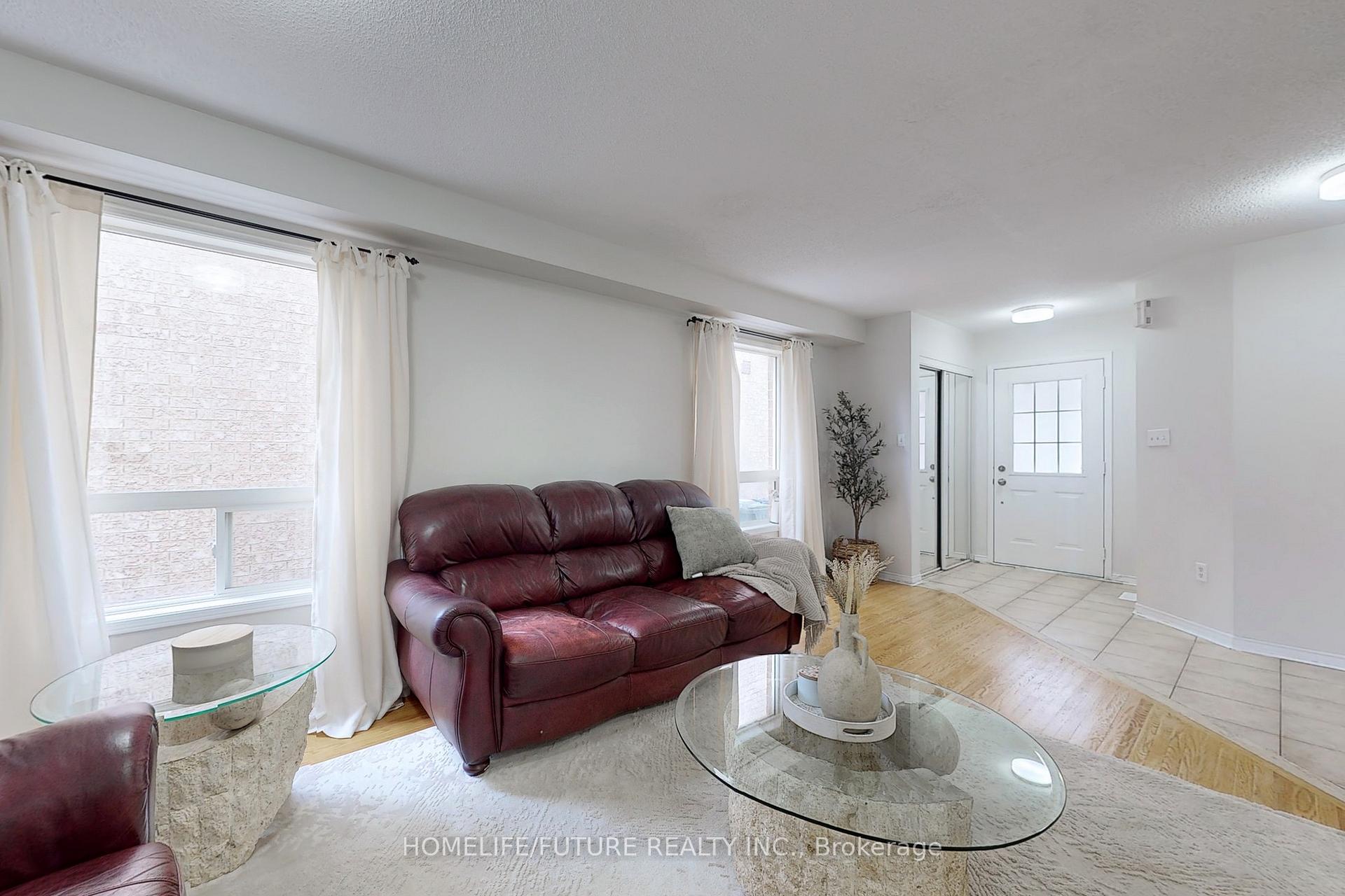 Photo 5 of 62 Lonestar Crescent, Brampton, Fletcher's Meadow — HOMEH