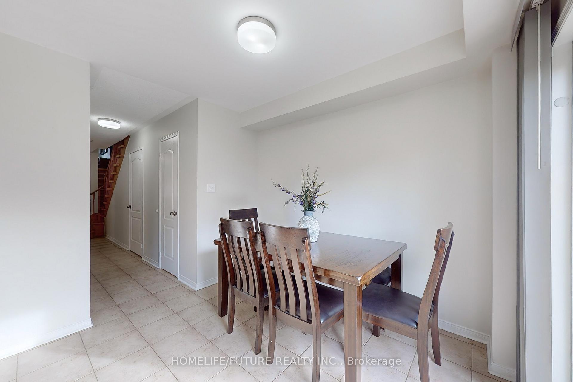 Photo 10 of 62 Lonestar Crescent, Brampton, Fletcher's Meadow — HOMEH