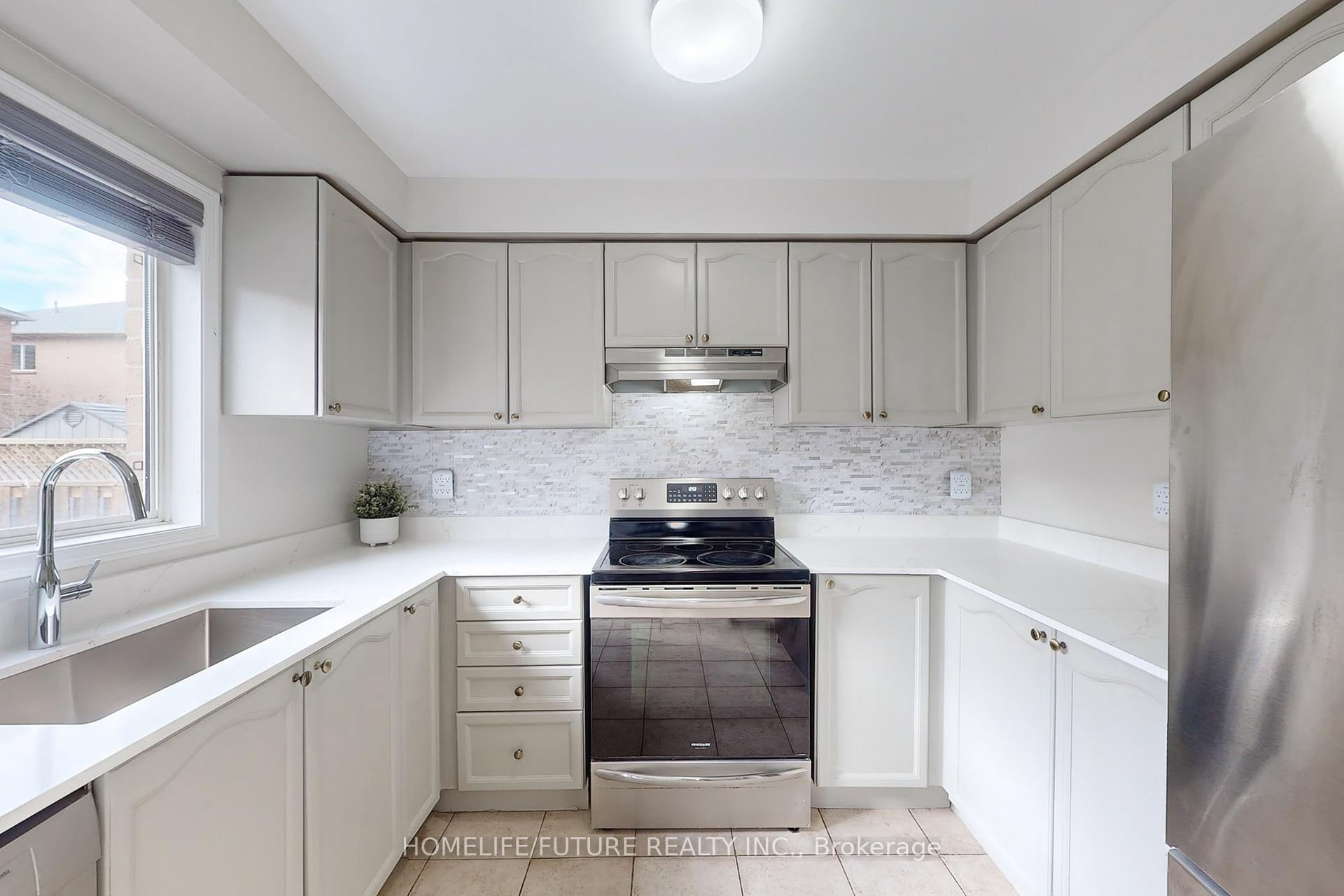 Photo 11 of 62 Lonestar Crescent, Brampton, Fletcher's Meadow — HOMEH