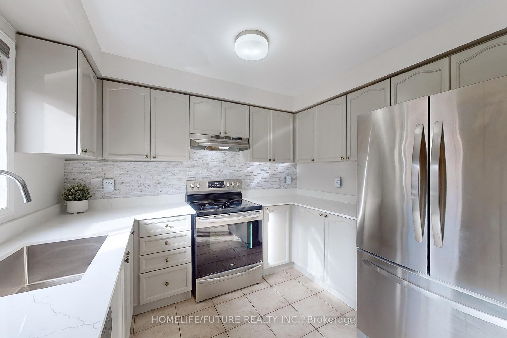 Photo 13 of 62 Lonestar Crescent, Brampton, Fletcher's Meadow — HOMEH