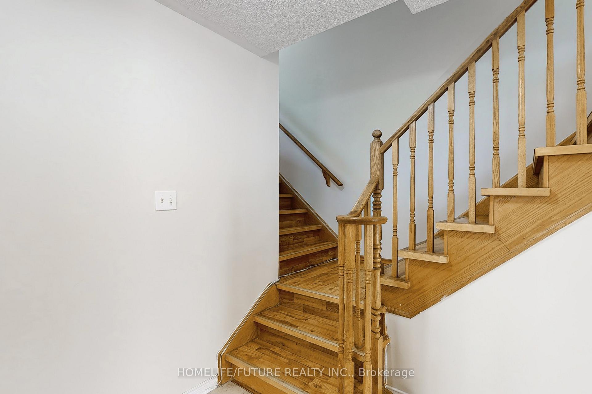 Photo 19 of 62 Lonestar Crescent, Brampton, Fletcher's Meadow — HOMEH