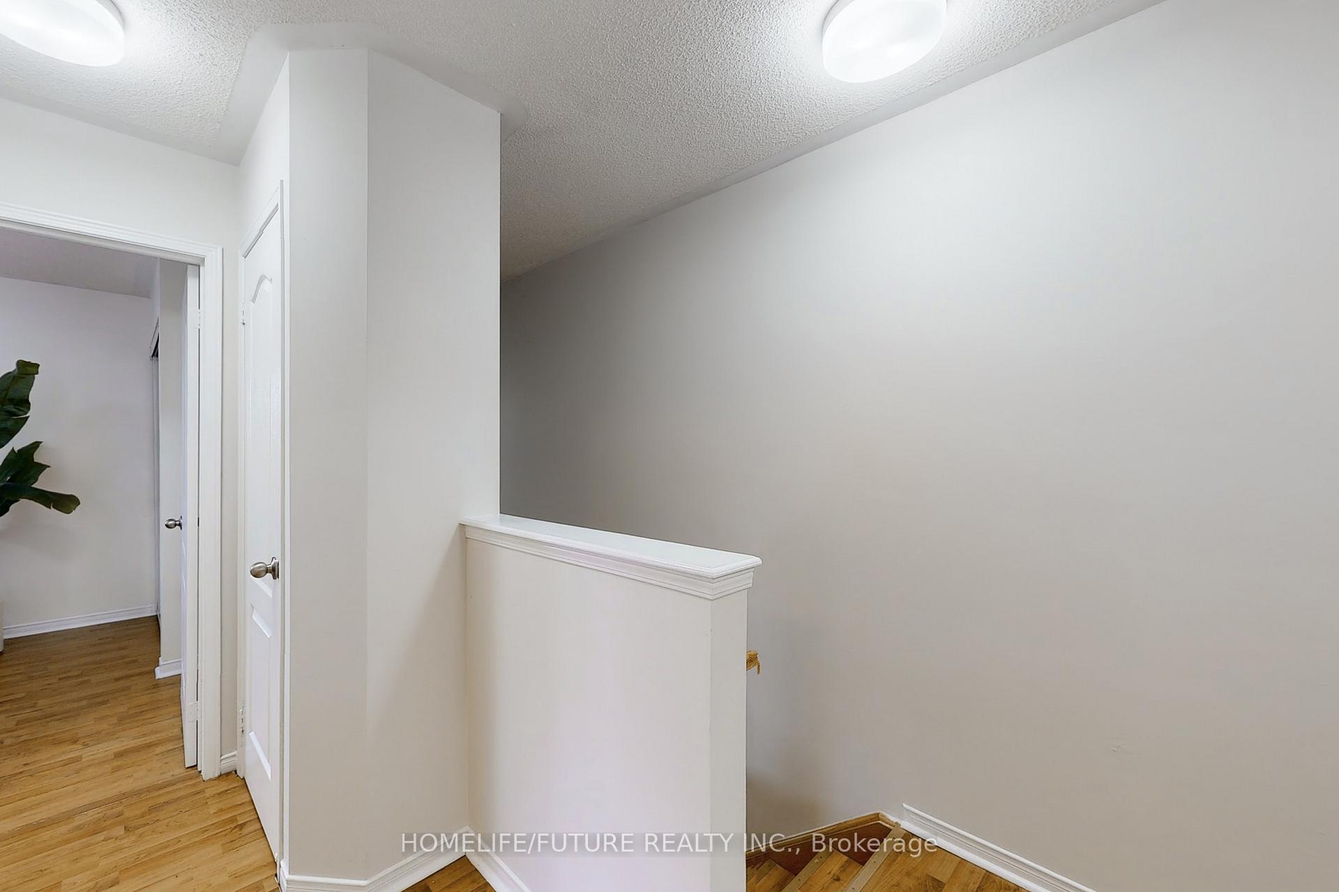 Photo 22 of 62 Lonestar Crescent, Brampton, Fletcher's Meadow — HOMEH