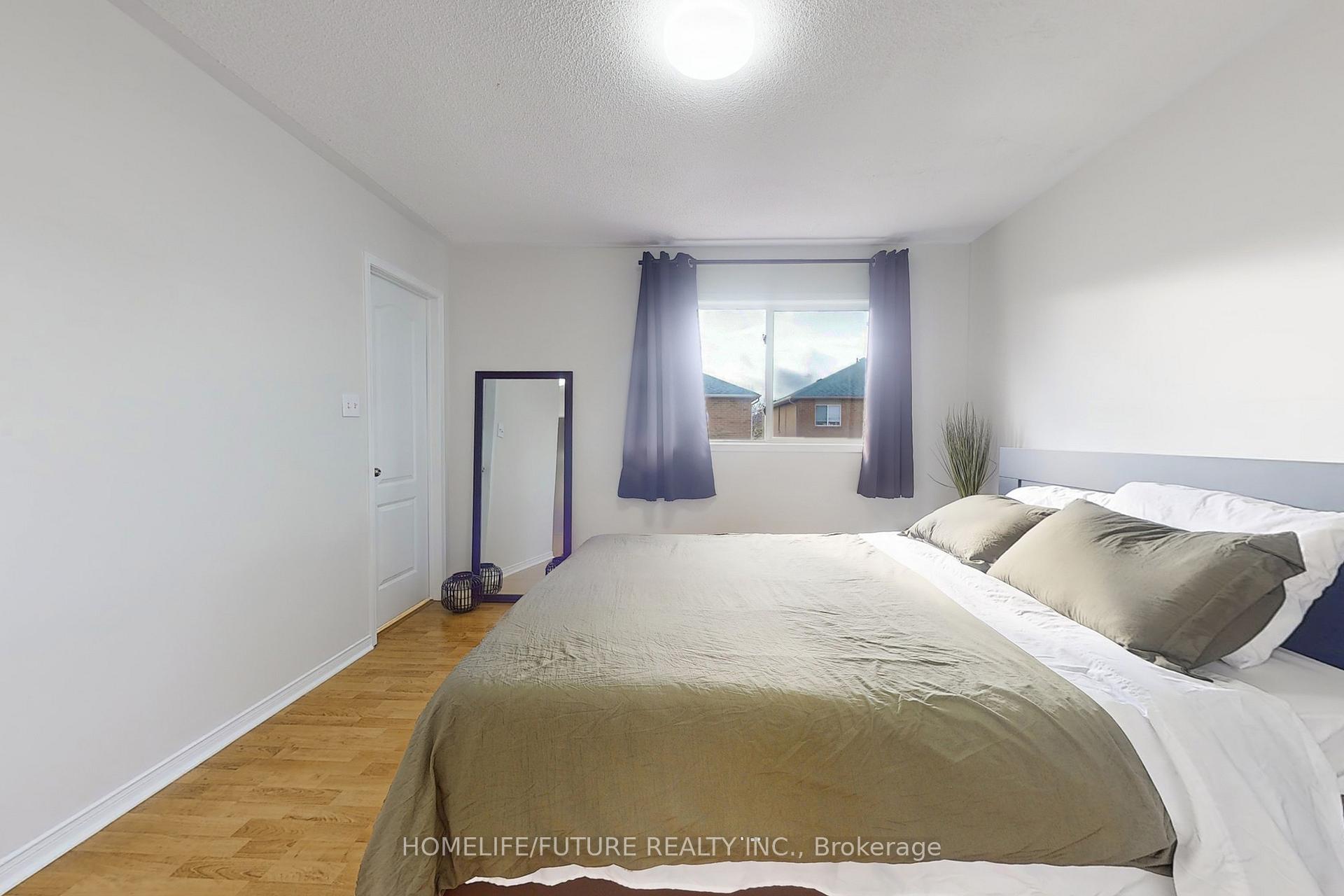 Photo 23 of 62 Lonestar Crescent, Brampton, Fletcher's Meadow — HOMEH