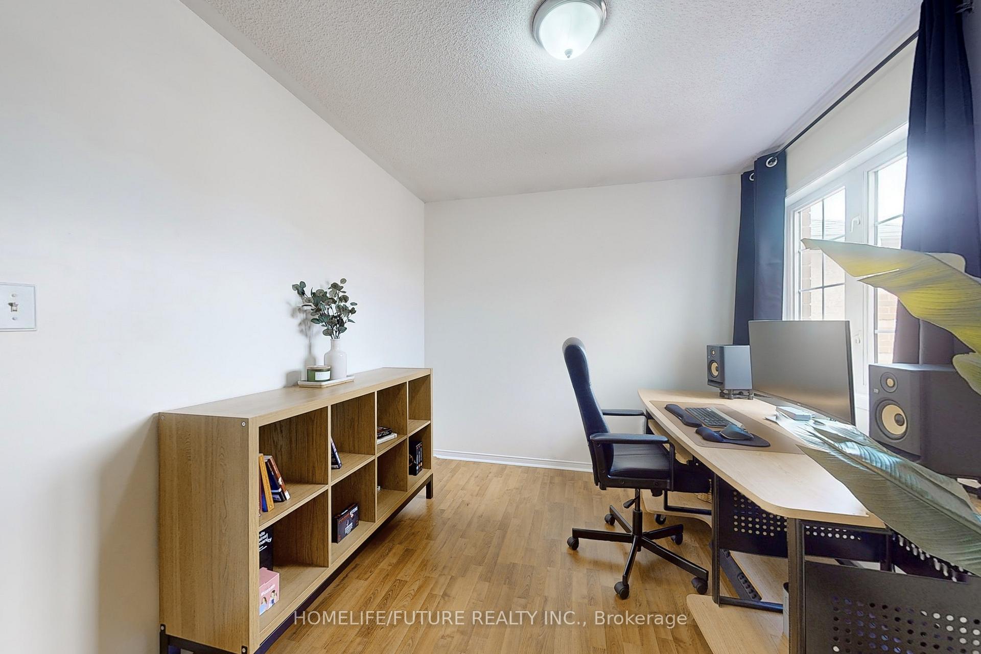 Photo 28 of 62 Lonestar Crescent, Brampton, Fletcher's Meadow — HOMEH
