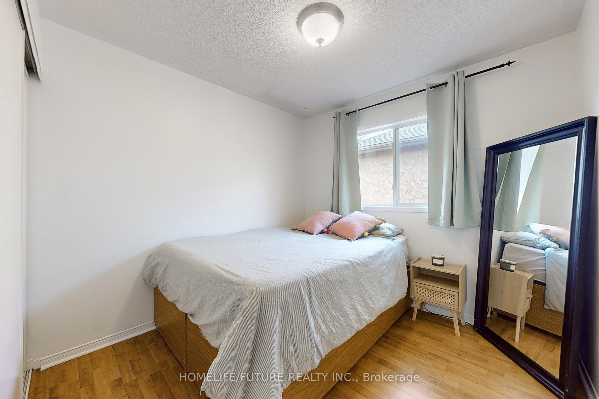 Photo 30 of 62 Lonestar Crescent, Brampton, Fletcher's Meadow — HOMEH