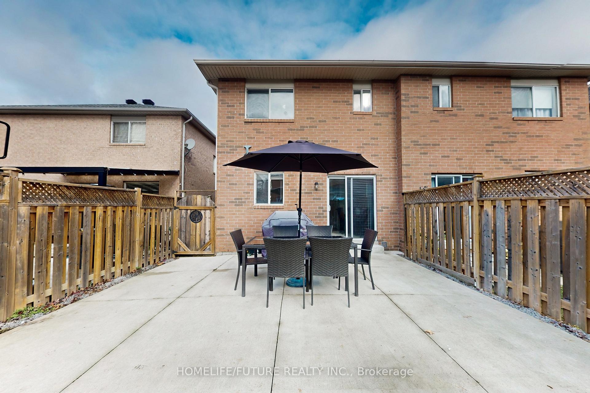 Photo 40 of 62 Lonestar Crescent, Brampton, Fletcher's Meadow — HOMEH