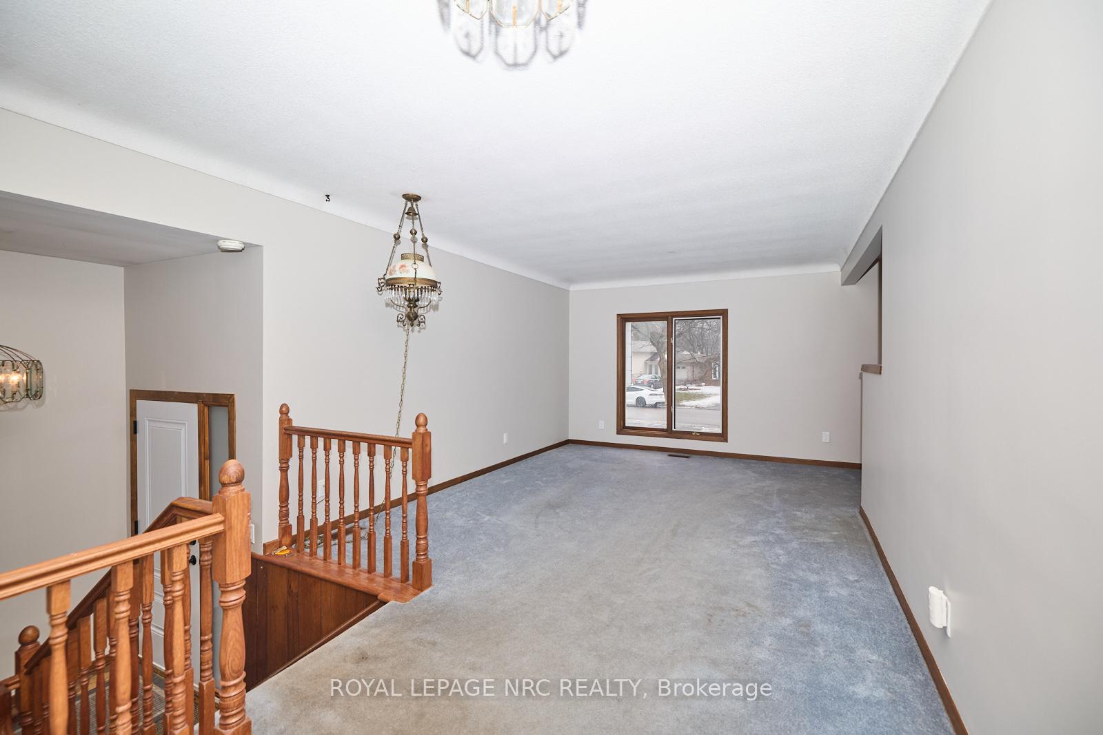 Photo 7 of 3 Linlake Drive, St. Catharines, Lakeport — HOMEH
