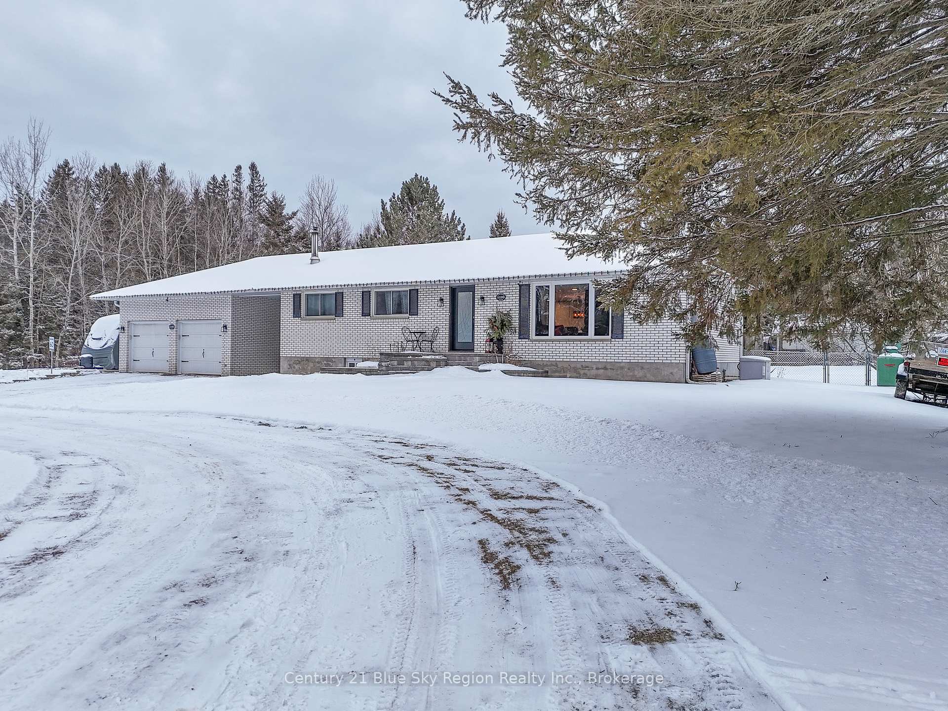 Photo 2 of 1199 Pinecreek Road S, Callander — HOMEH