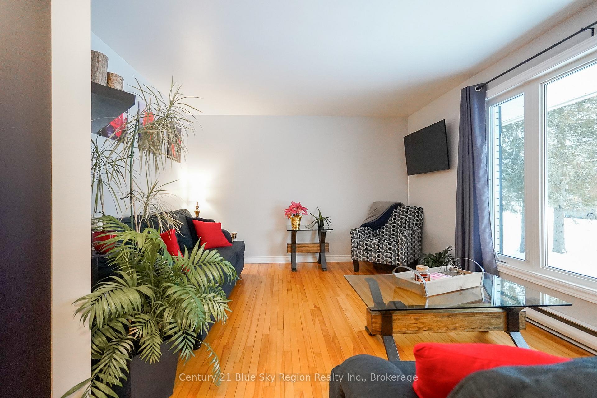 Photo 7 of 1199 Pinecreek Road S, Callander — HOMEH